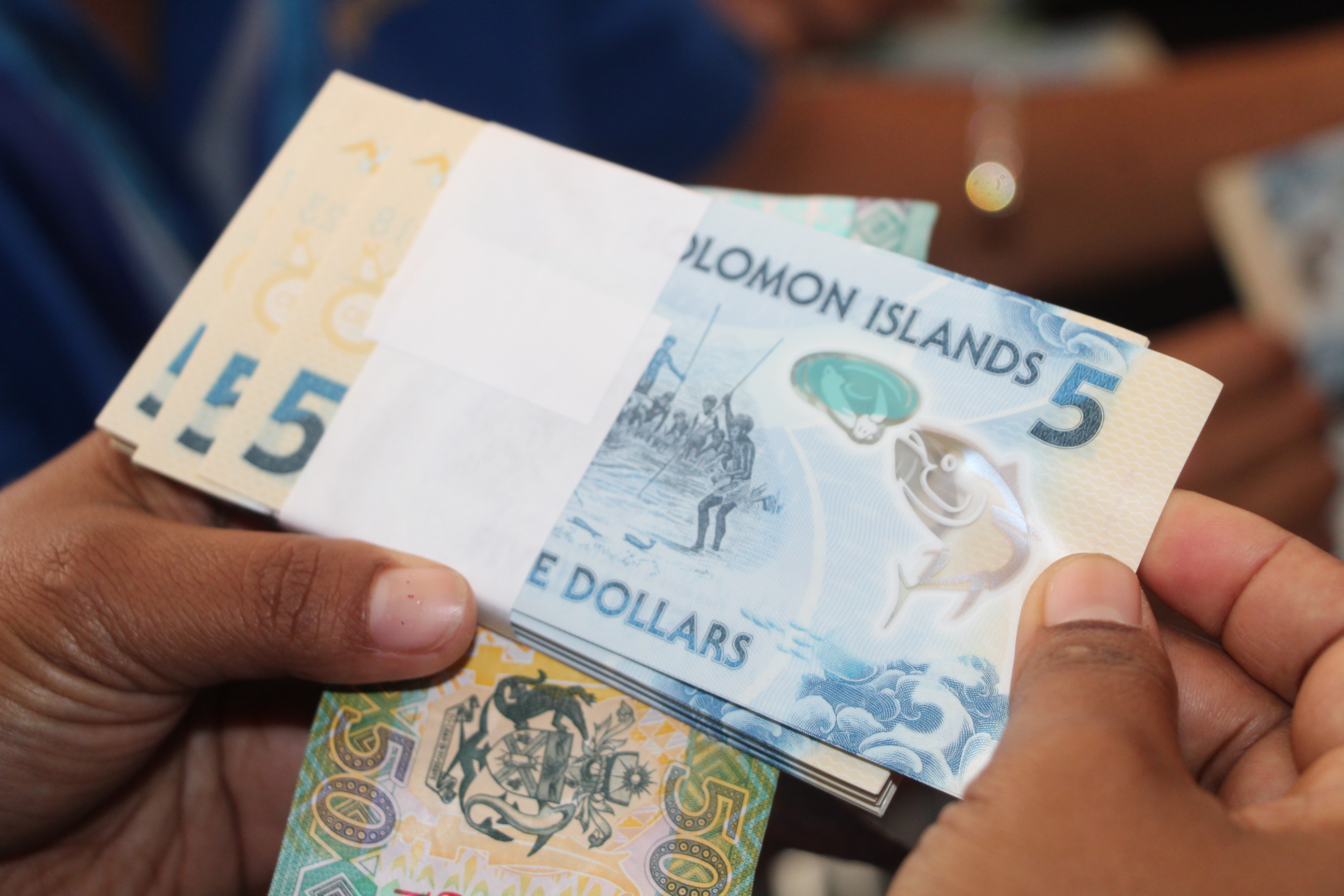 New ‘tuna’ polymer $5 banknote for Solomon Islands